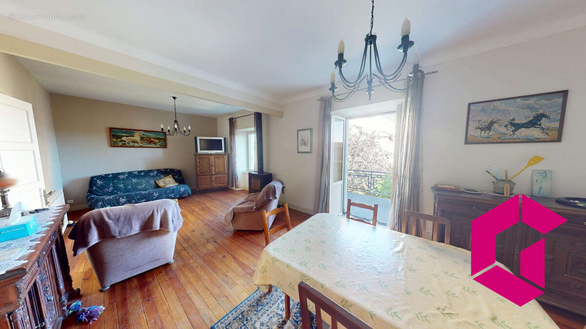 Maison à LA CHAISE-DIEU