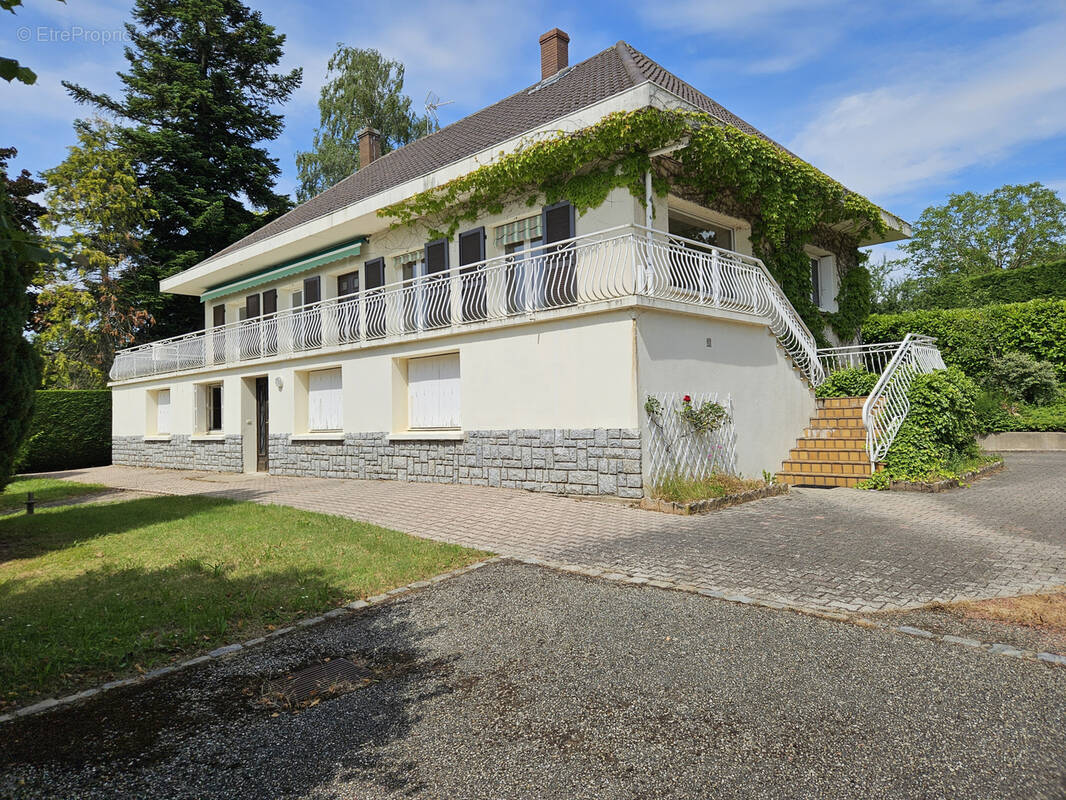 Maison à PANISSIERES