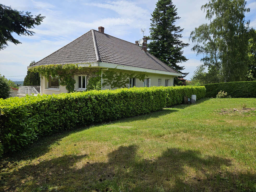 Maison à PANISSIERES