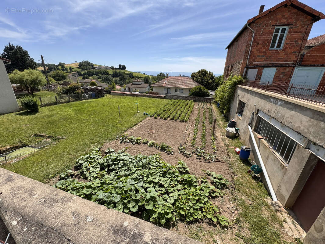 Maison à PANISSIERES