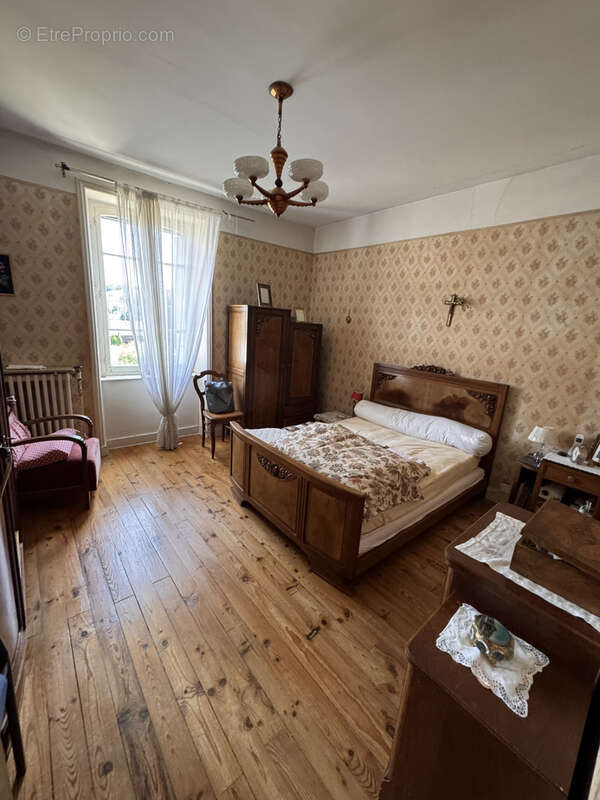 Maison à PANISSIERES