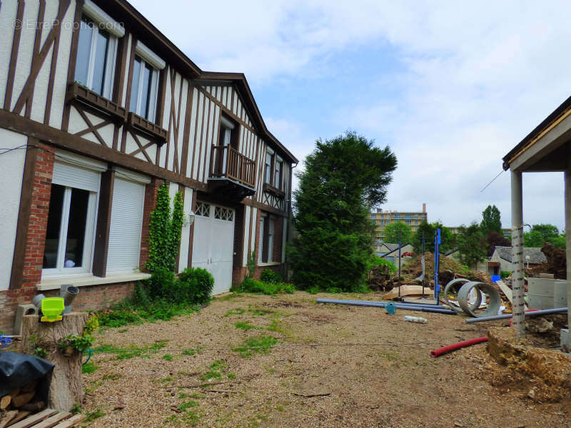 Maison à SAINT-PIERRE-LES-ELBEUF