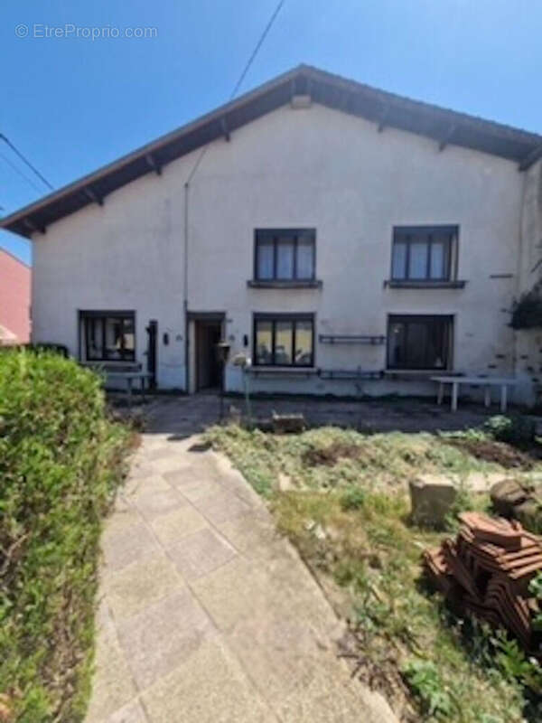 Maison à NORROY-LE-SEC