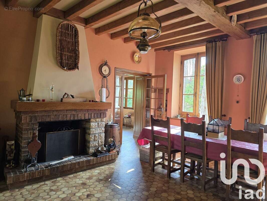 Photo 5 - Maison à LES ORMES-SUR-VOULZIE