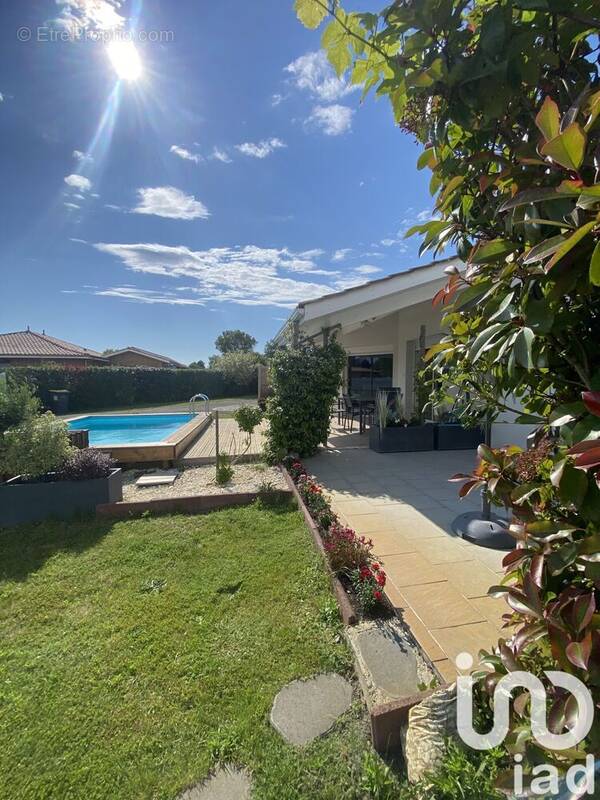 Photo 1 - Maison à ARES