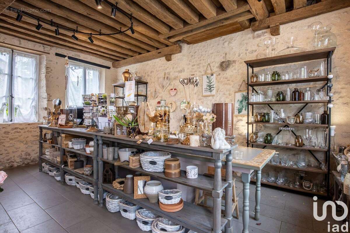 Photo 3 - Commerce à INGRE