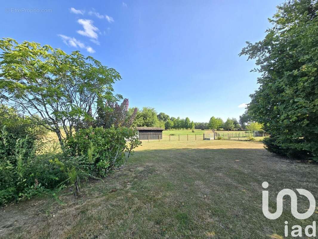 Photo 2 - Terrain à SAINT-CAPRAIS-DE-BORDEAUX