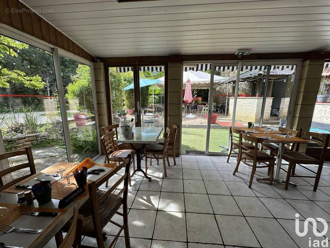 Photo 1 - Commerce à CAHORS