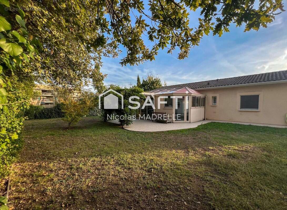 Photo 2 - Maison à AMBARES-ET-LAGRAVE