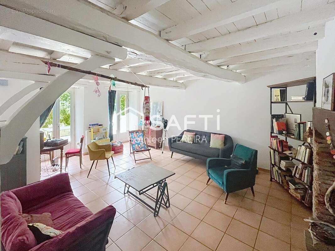 Photo 2 - Maison à SAINT-SULPICE