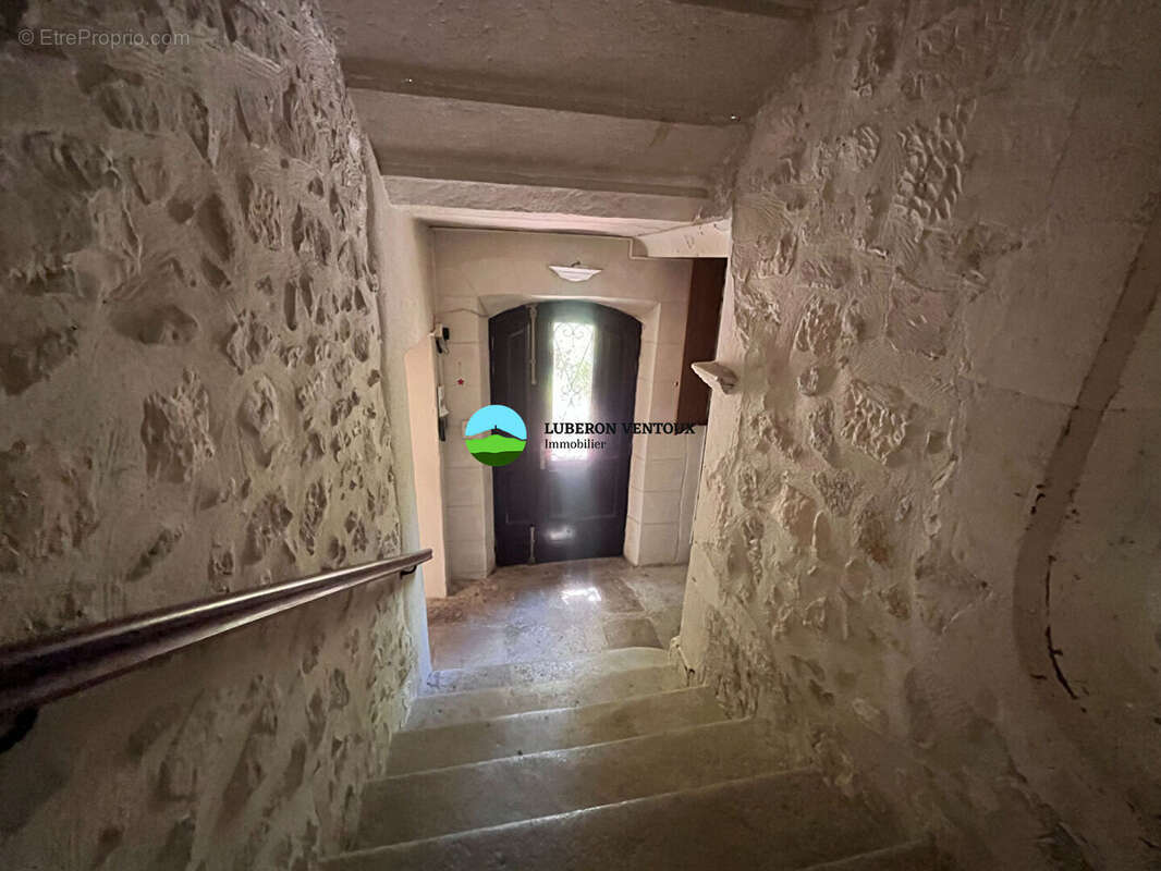 Maison à PERNES-LES-FONTAINES