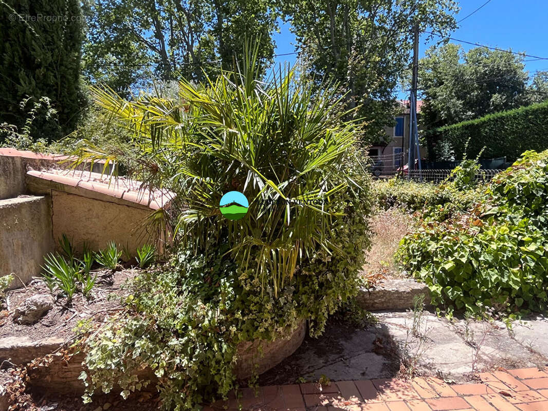 Maison à PERNES-LES-FONTAINES