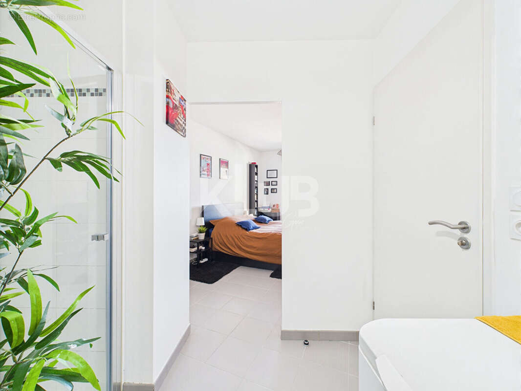 Appartement à MARSEILLE-3E