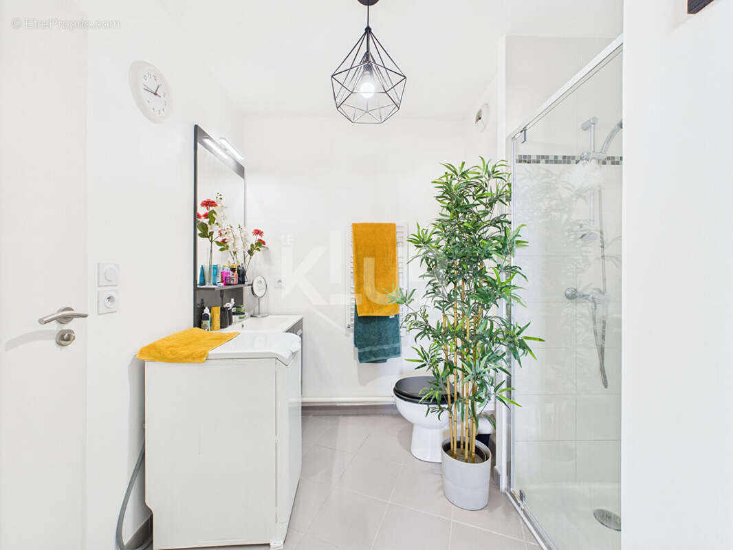 Appartement à MARSEILLE-3E