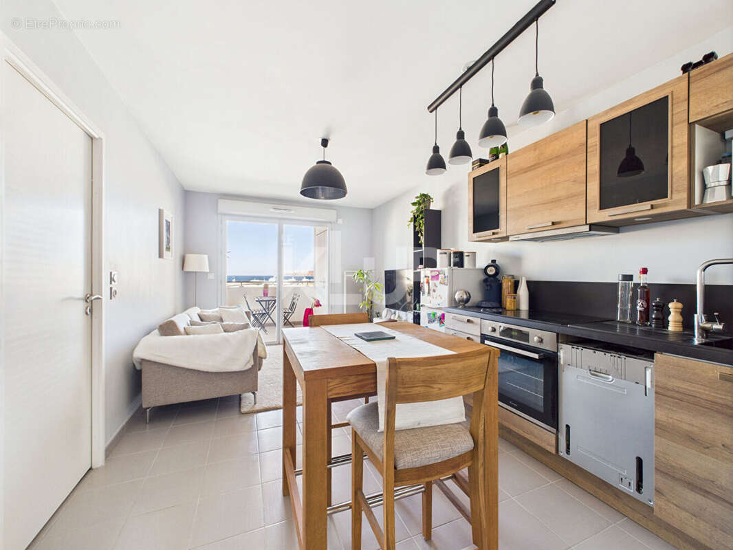 Appartement à MARSEILLE-3E