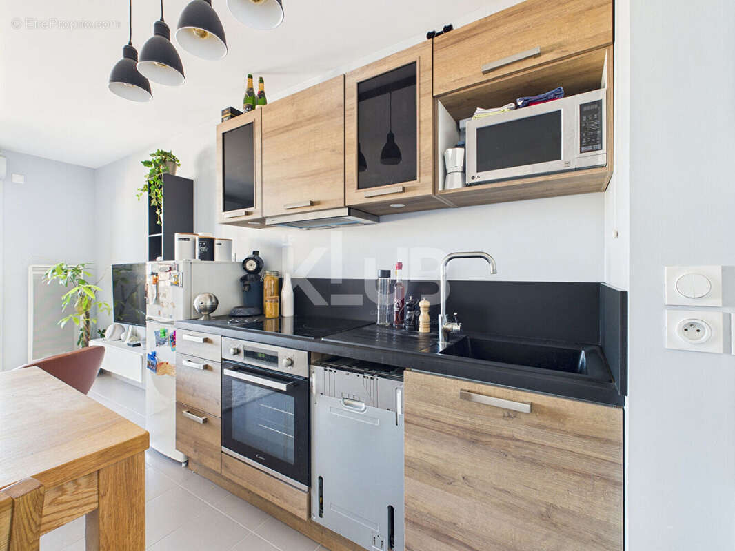 Appartement à MARSEILLE-3E