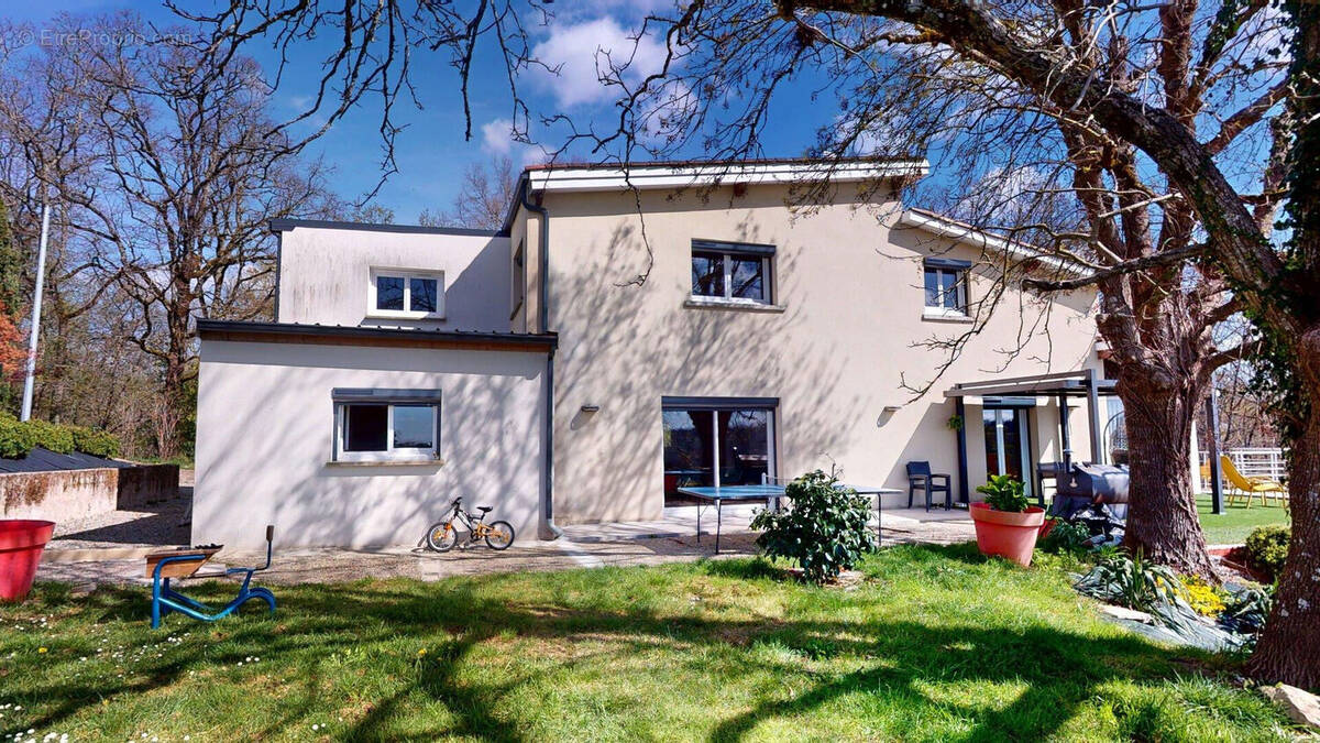 Maison à MONTESQUIEU