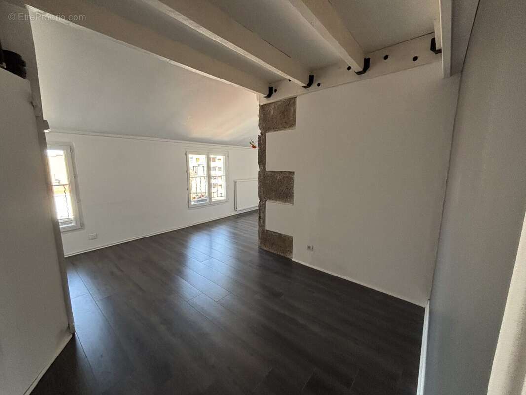 Appartement à SAINT-ETIENNE
