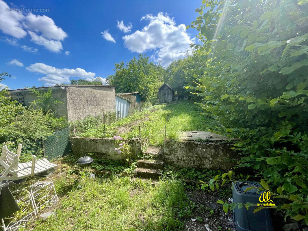 Maison à NOUZONVILLE