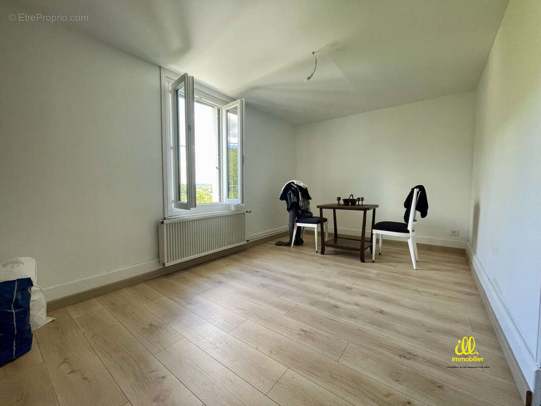 Maison à NOUZONVILLE