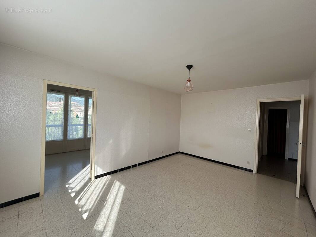 Appartement à PRIVAS