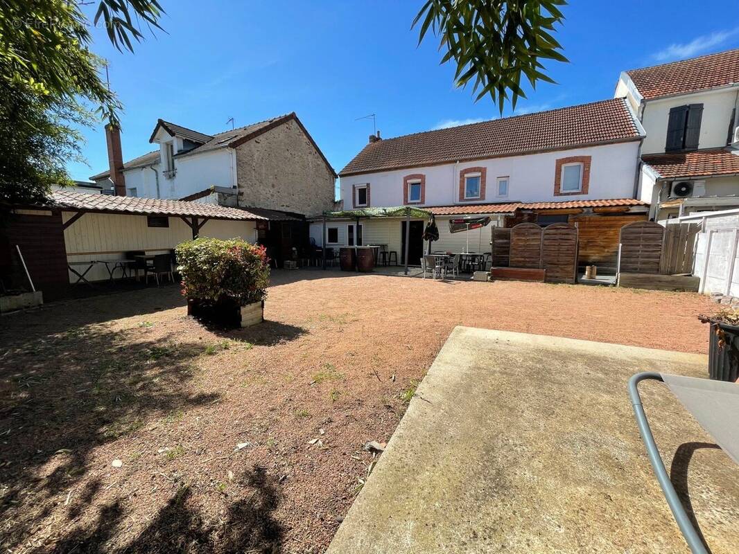 Autre à BELLERIVE-SUR-ALLIER