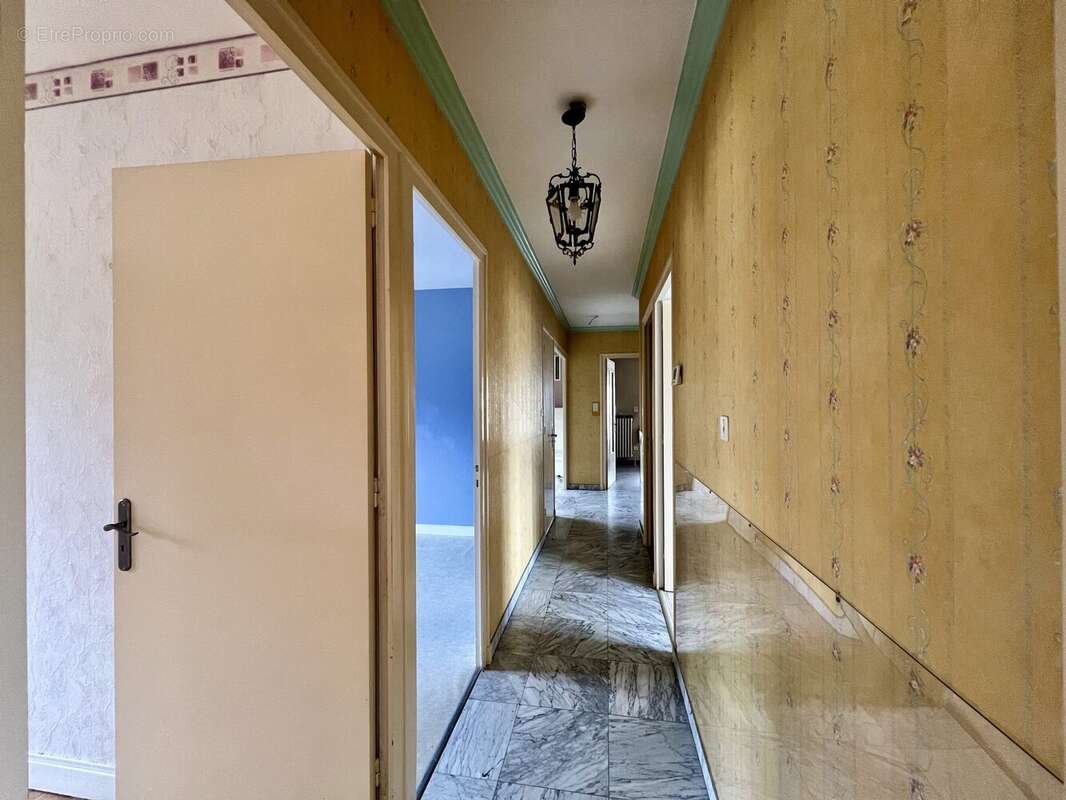 Maison à PONT-DE-CHERUY