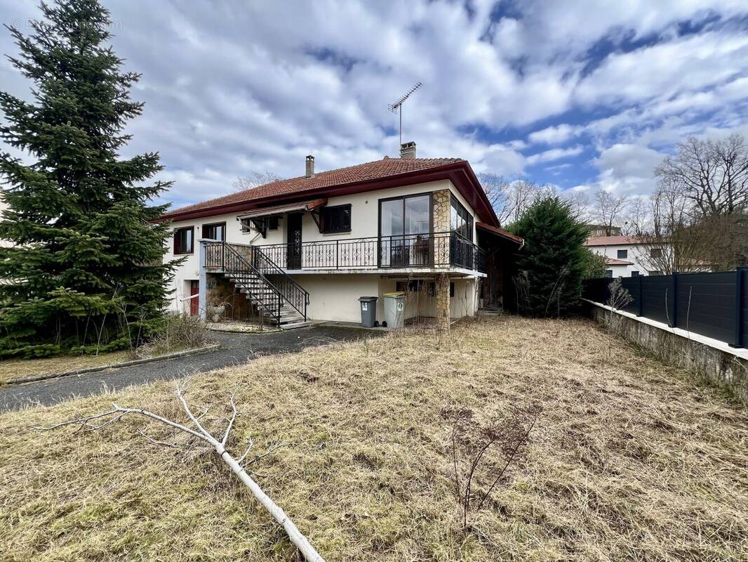 Maison à PONT-DE-CHERUY