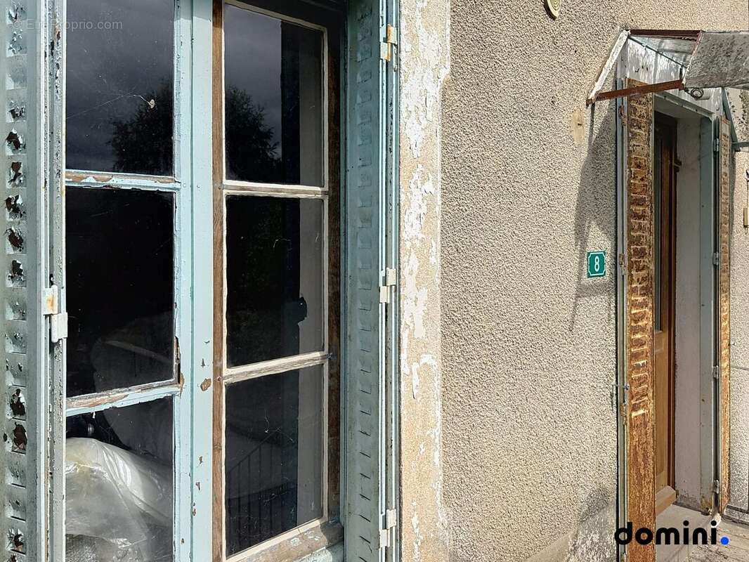 Maison à SAINT-SYMPHORIEN-DE-MARMAGNE