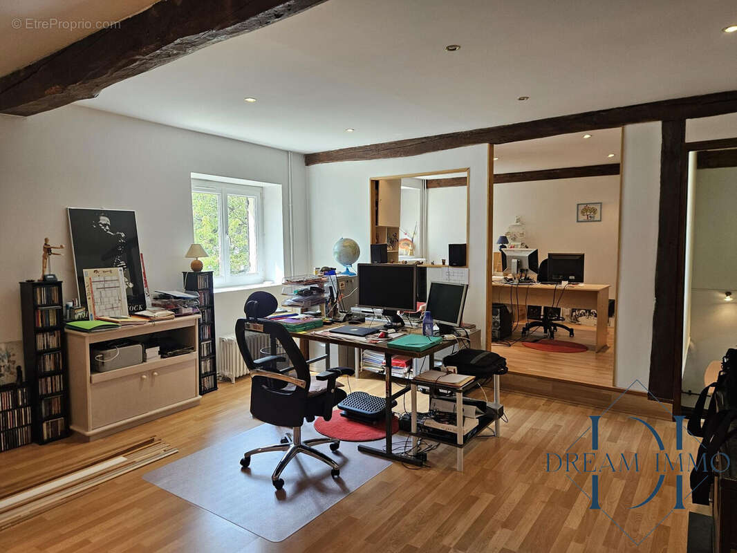 chambre/bureau 1 depuis esc séjour - Maison à GASNY