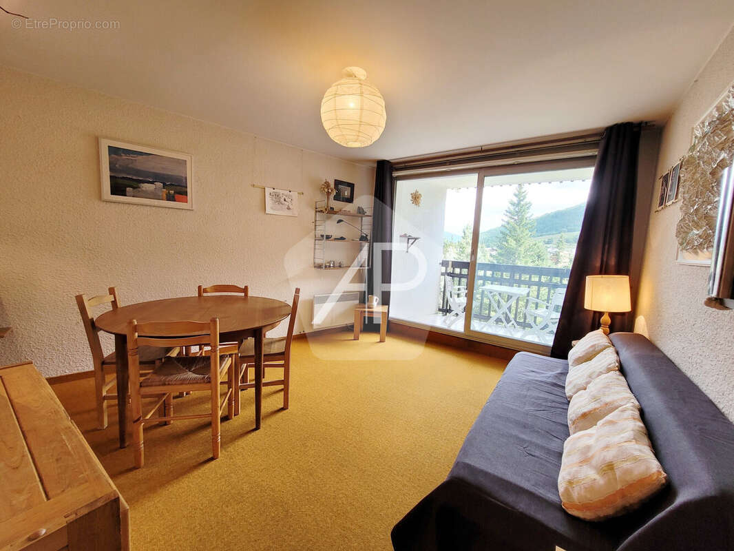 Appartement à LA SALLE-LES-ALPES