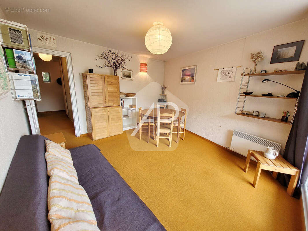 Appartement à LA SALLE-LES-ALPES