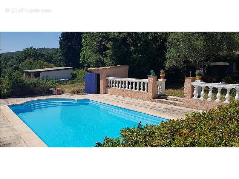 Maison à VILLECROZE