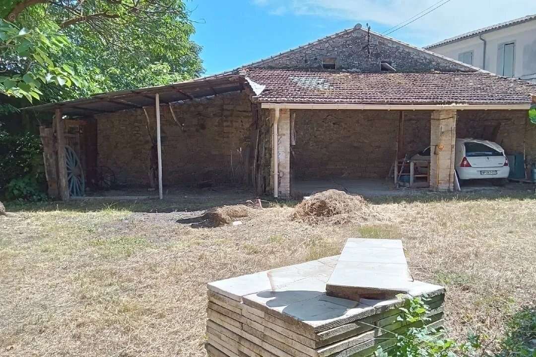 Commerce à LA CADIERE-ET-CAMBO