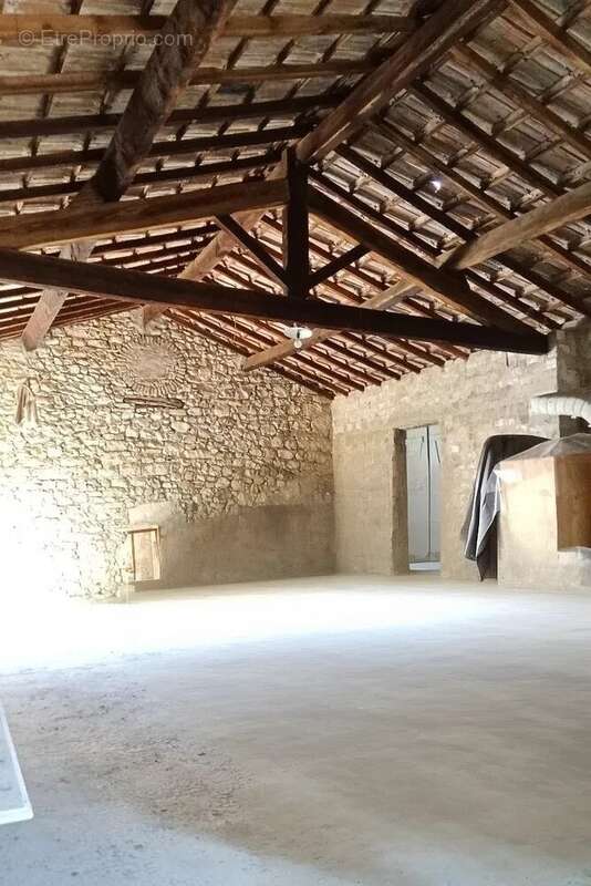 Commerce à LA CADIERE-ET-CAMBO