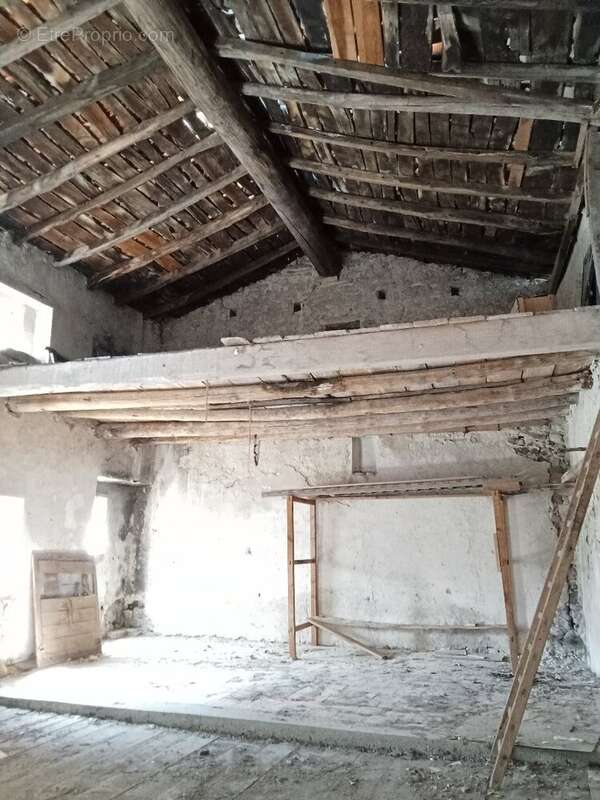 Commerce à LA CADIERE-ET-CAMBO