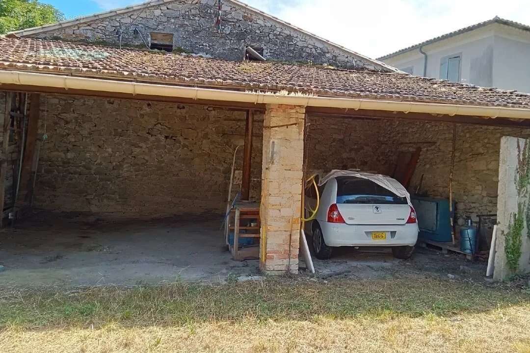 Commerce à LA CADIERE-ET-CAMBO