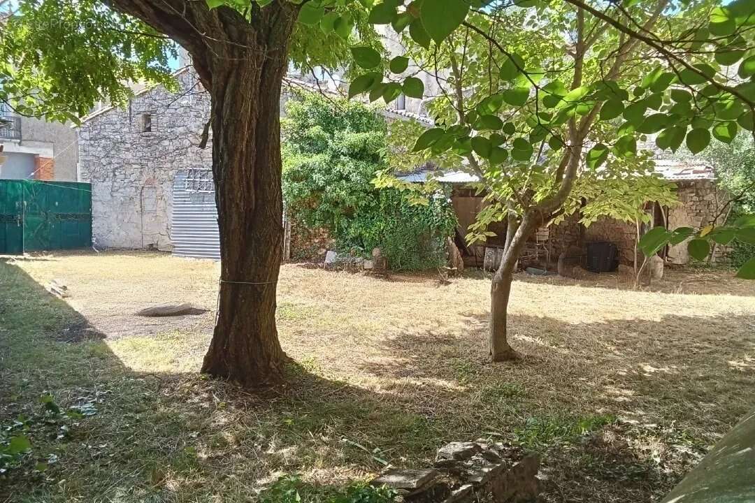 Commerce à LA CADIERE-ET-CAMBO