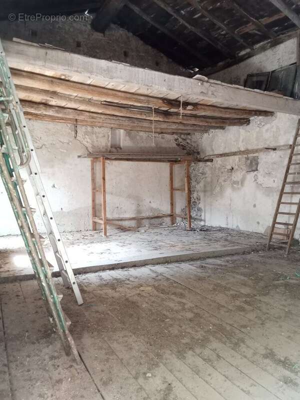 Commerce à LA CADIERE-ET-CAMBO