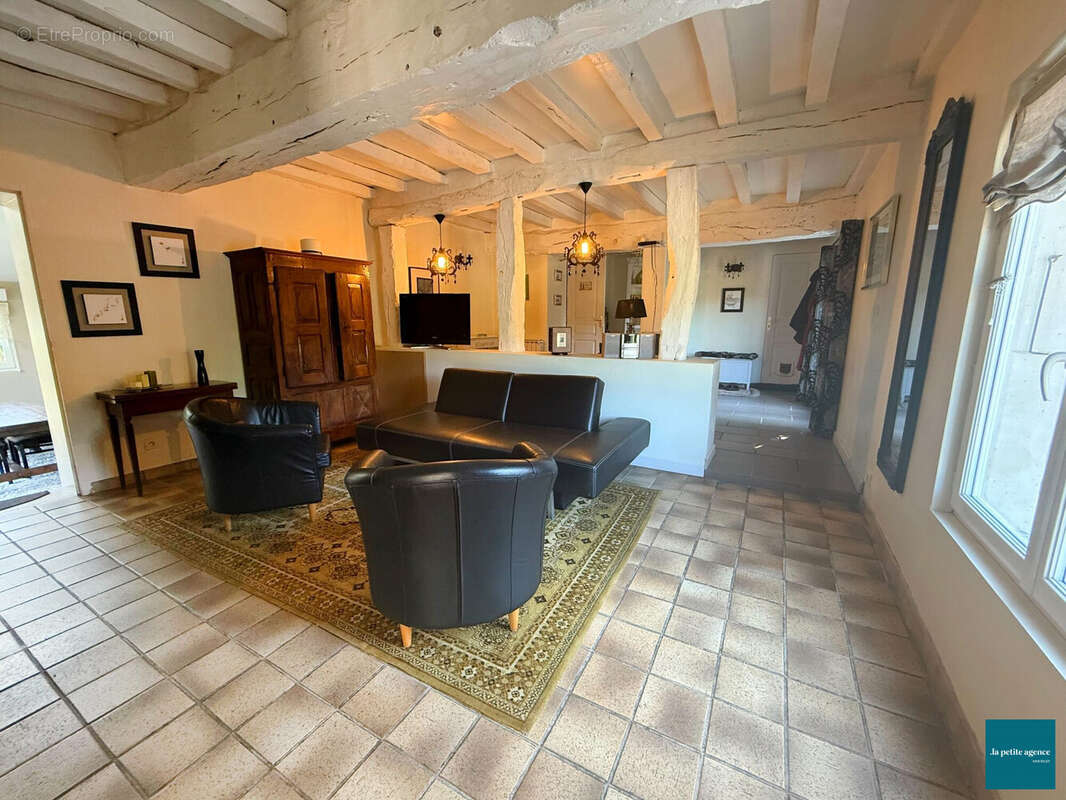 Maison à MONTILLY-SUR-NOIREAU