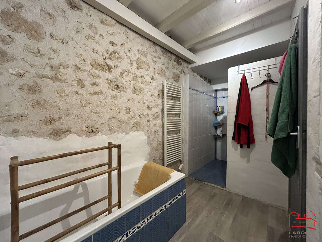 Maison à LAROQUE-TIMBAUT