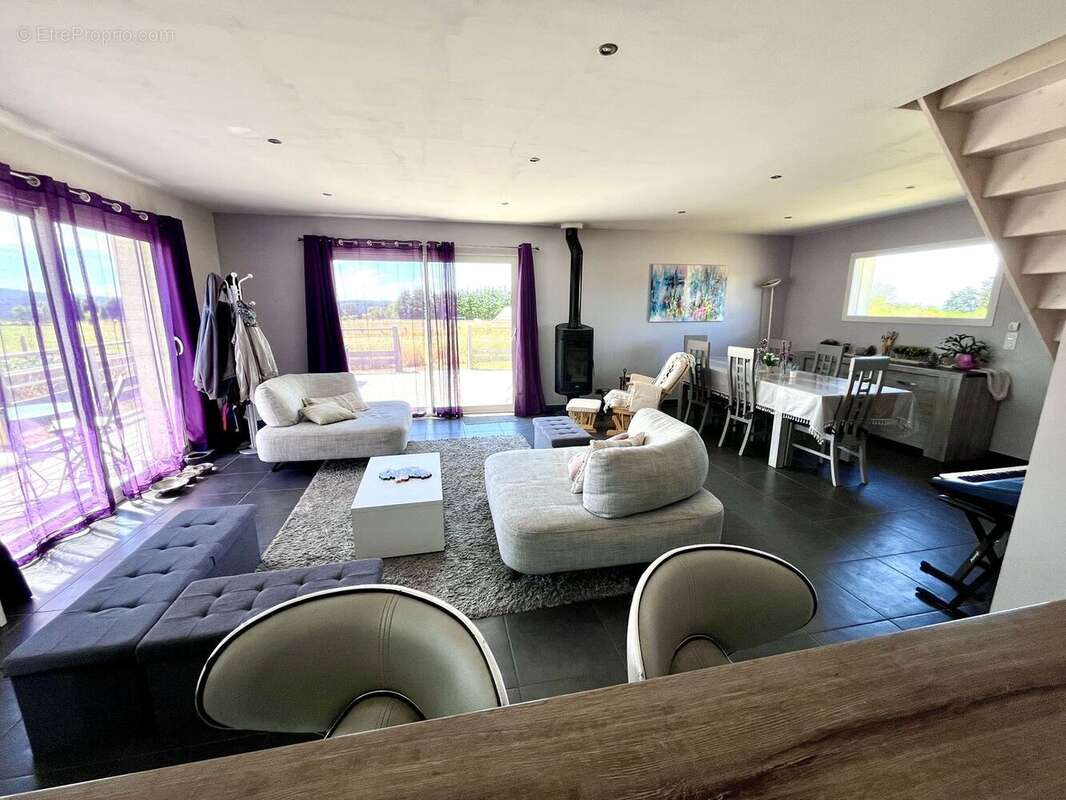 Maison à ALBARET-SAINTE-MARIE