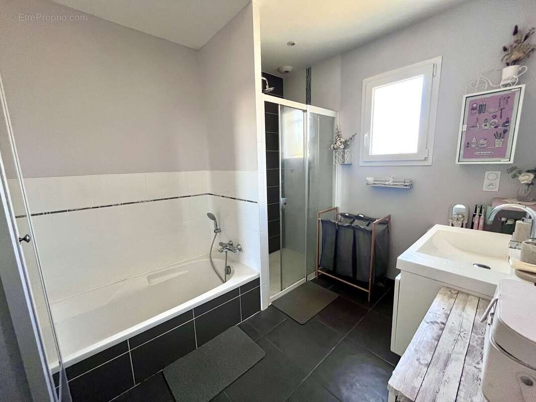 Maison à ALBARET-SAINTE-MARIE