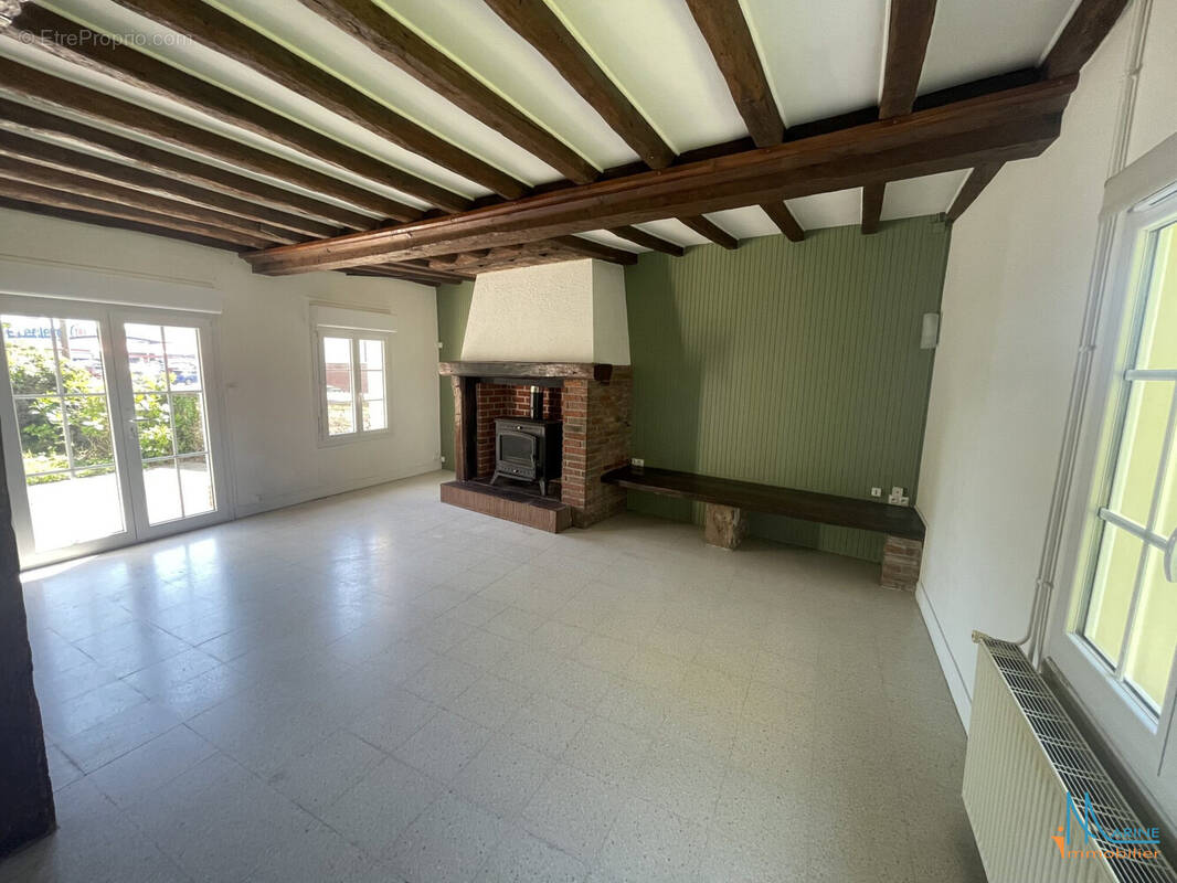 Maison à MARTIN-EGLISE