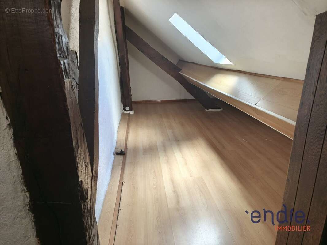 Maison à COSNE-D&#039;ALLIER