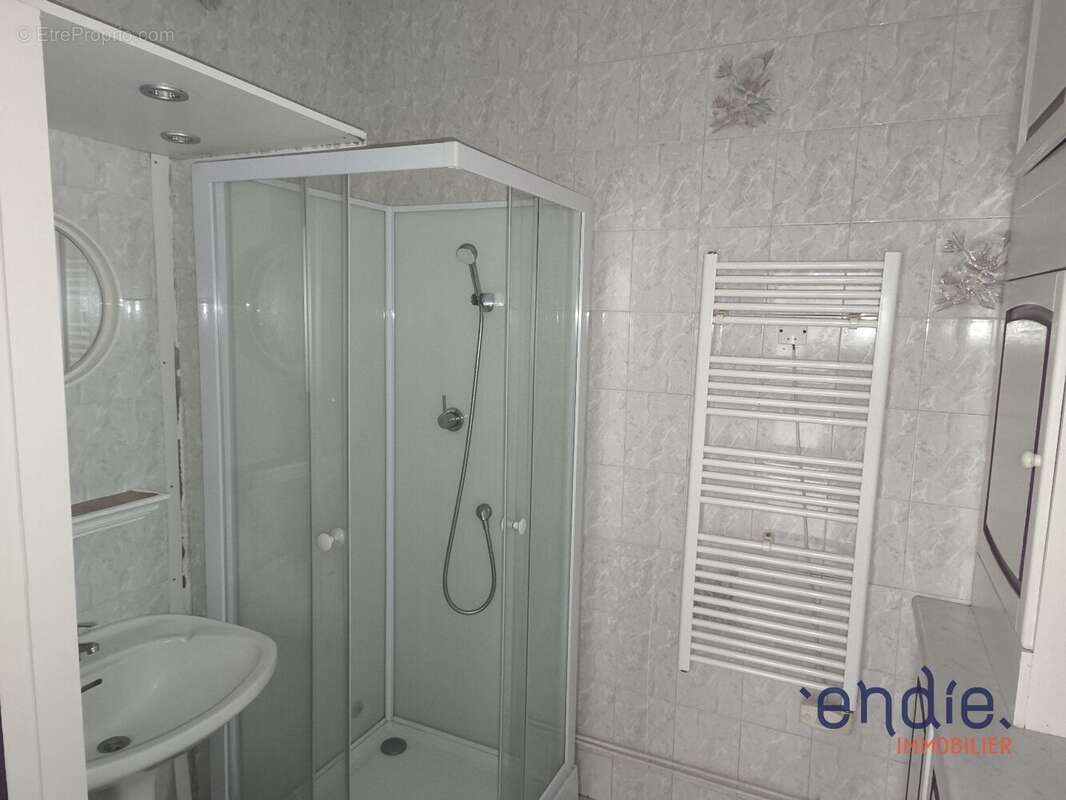 Maison à COSNE-D&#039;ALLIER