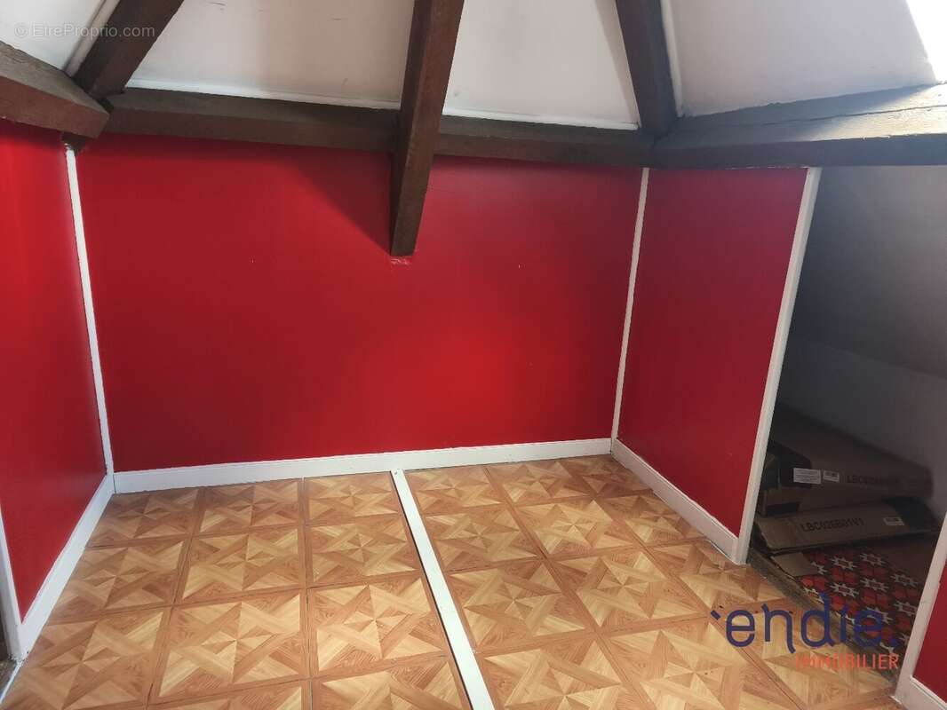 Maison à COSNE-D&#039;ALLIER