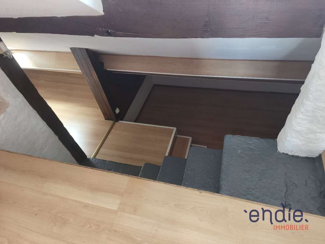 Maison à COSNE-D&#039;ALLIER