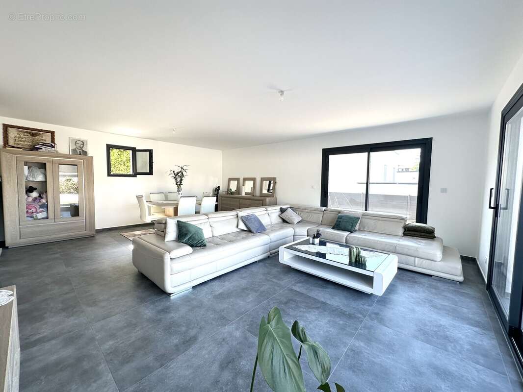 Maison à LE PEAGE-DE-ROUSSILLON