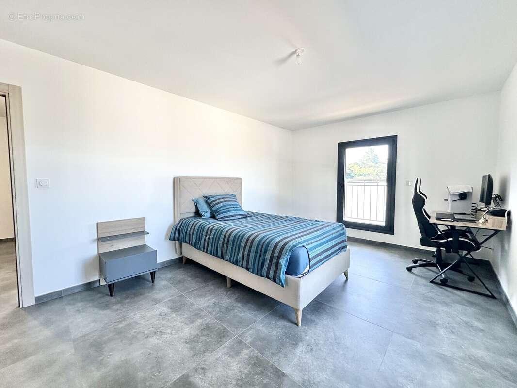 Maison à LE PEAGE-DE-ROUSSILLON